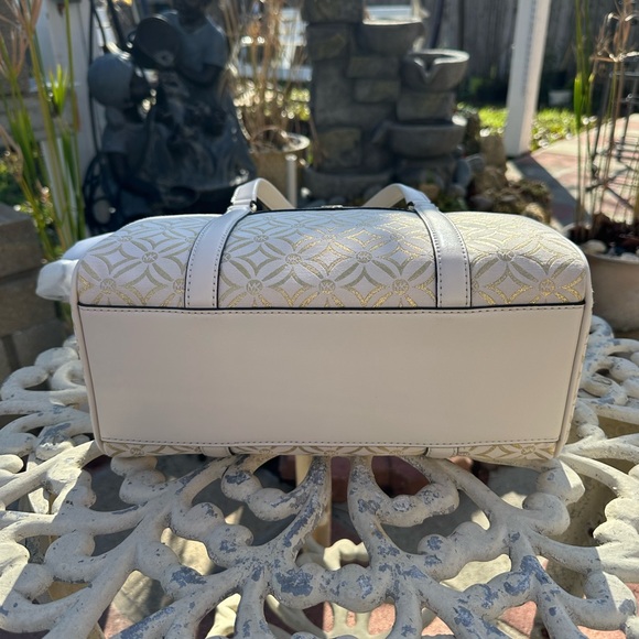 Michael Kors Patterned Women's Bag Set - Picture 8 of 16